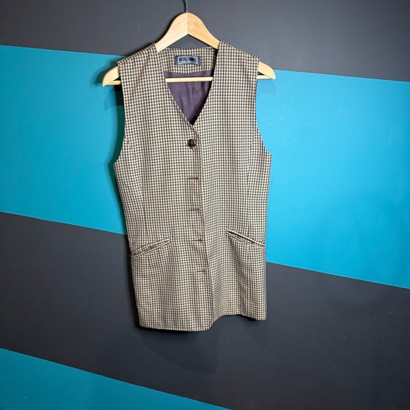 Daniel Hechter Black and White Vest Classic Style - Picture 2 of 3